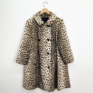 Sportowne Safari La France Women’s Cheetah Animal Print Double Breasted Collared